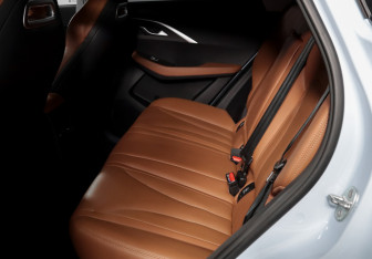 Подержанный автомобиль Omoda C5 2023 года (10 фото)