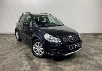 Подержанный автомобиль Suzuki SX4 Hatchback 2014 года (3 фото)