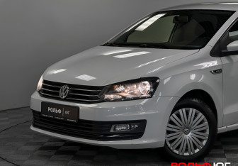 Подержанный автомобиль Volkswagen Polo Sedan 2016 года (20 фото)