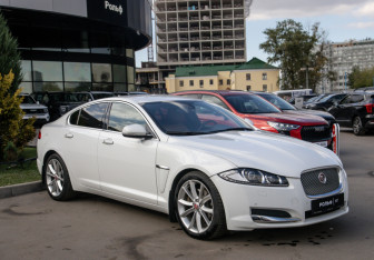 Подержанный автомобиль Jaguar XF Sedan 2014 года (2 фото)
