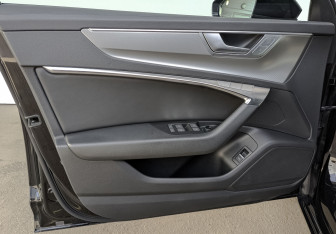 Подержанный автомобиль Audi A6 Sedan 2021 года (19 фото)