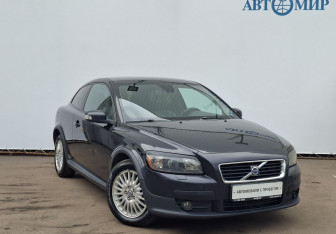 Подержанный автомобиль Volvo C30 2007 года (3 фото)