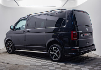 Подержанный автомобиль Volkswagen Multivan 2006 года (2 фото)