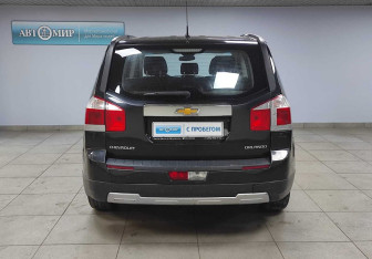 Подержанный автомобиль Chevrolet Orlando 2014 года (4 фото)