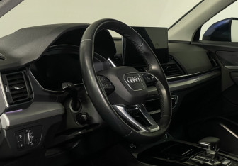 Подержанный автомобиль Audi Q5 2021 года (13 фото)