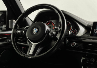 Подержанный автомобиль BMW X5 2014 года (15 фото)