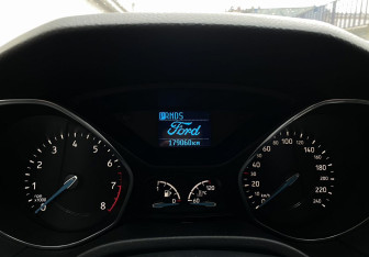 Подержанный автомобиль Ford Focus Sedan 2018 года (19 фото)