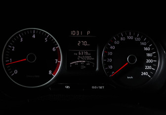 Подержанный автомобиль Volkswagen Polo Hatchback 2010 года (9 фото)