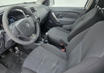 Подержанный автомобиль Renault Logan Sedan 2016 года (9 фото)