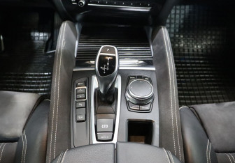 Подержанный автомобиль BMW X6 2019 года (20 фото)