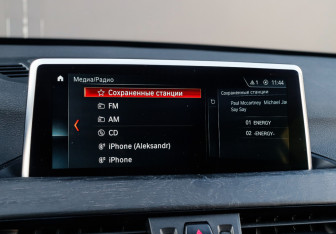 Подержанный автомобиль BMW X1 2019 года (13 фото)