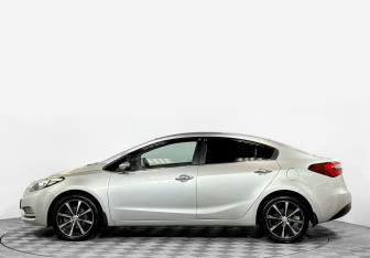 Подержанный автомобиль Kia Cerato Sedan 2014 года (3 фото)