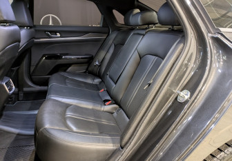 Подержанный автомобиль Kia K5 2021 года (28 фото)