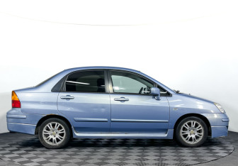 Подержанный автомобиль Suzuki Liana Sedan 2006 года (4 фото)