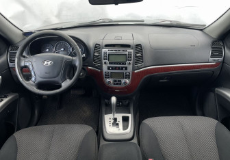Подержанный автомобиль Hyundai Santa Fe 2009 года (13 фото)