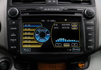 Подержанный автомобиль Toyota RAV4 2008 года (14 фото)