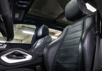 Подержанный автомобиль Mercedes-Benz GLE 2019 года (23 фото)