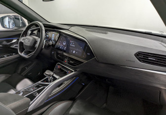 Подержанный автомобиль Geely Tugella 2023 года (21 фото)