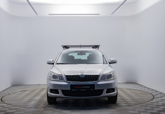 Подержанный автомобиль Skoda Octavia Wagon 2012 года (2 фото)