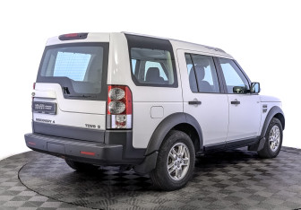 Подержанный автомобиль Land Rover Discovery 2010 года (5 фото)