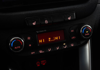 Подержанный автомобиль Kia Ceed Wagon 2015 года (13 фото)