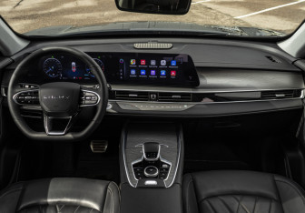 Подержанный автомобиль Chery Tiggo 8 Pro Max 2024 года (11 фото)