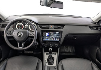 Подержанный автомобиль Skoda Octavia Liftback 2022 года (14 фото)