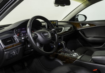 Подержанный автомобиль Audi A6 Sedan 2015 года (10 фото)