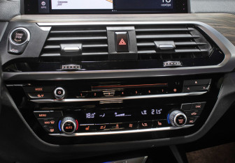 Подержанный автомобиль BMW X3 2019 года (18 фото)