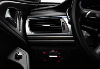 Подержанный автомобиль Audi A6 allroad 2012 года (13 фото)