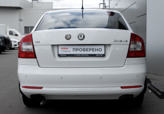 Подержанный автомобиль Skoda Octavia Liftback 2012 года (4 фото)