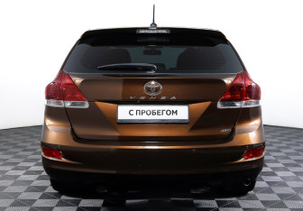 Подержанный автомобиль Toyota Venza 2014 года (6 фото)