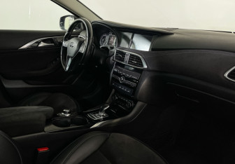 Подержанный автомобиль Infiniti Q30 2016 года (9 фото)
