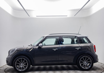 Подержанный автомобиль MINI Countryman 2011 года (8 фото)