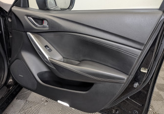 Подержанный автомобиль Mazda 6 Sedan 2017 года (25 фото)