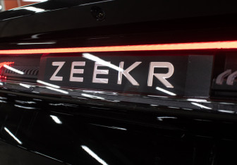 Подержанный автомобиль Zeekr 001 2023 года (26 фото)