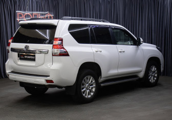 Подержанный автомобиль Toyota Land Cruiser Prado 2014 года (5 фото)
