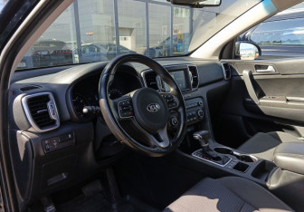 Подержанный автомобиль Kia Sportage 2017 года (11 фото)