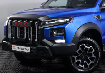 Подержанный автомобиль JAC T9 2024 года (22 фото)