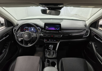 Подержанный автомобиль Kia Seltos 2020 года (11 фото)