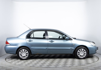 Подержанный автомобиль Mitsubishi Lancer Sedan 2007 года (4 фото)