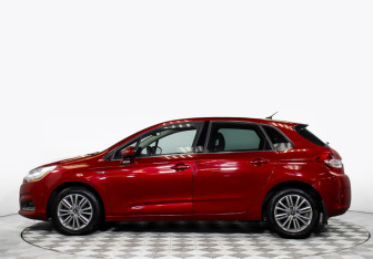 Подержанный автомобиль Citroen C4 Hatchback 2012 года (6 фото)