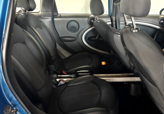 Подержанный автомобиль MINI Countryman 2010 года (10 фото)