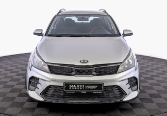 Подержанный автомобиль Kia Rio Hatchback 2021 года (2 фото)