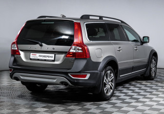 Подержанный автомобиль Volvo XC70 2012 года (5 фото)