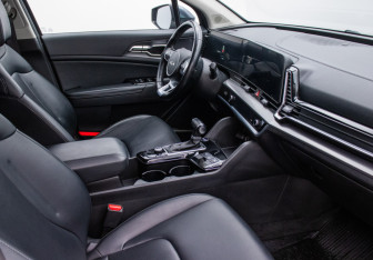 Подержанный автомобиль Kia Sportage 2022 года (9 фото)