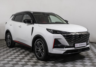 Подержанный автомобиль Changan UNI-S 2024 года (3 фото)