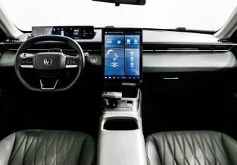 Подержанный автомобиль Changan Lamore 2024 года (11 фото)