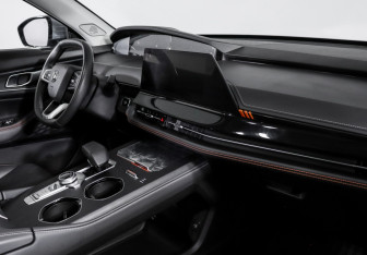 Подержанный автомобиль Changan UNI-K 2024 года (9 фото)