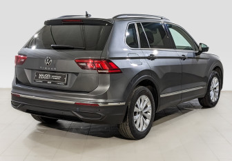 Подержанный автомобиль Volkswagen Tiguan 2021 года (5 фото)